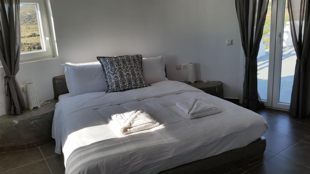 Abelomilos Exclusive Villa Imerovigli  Zimmer foto